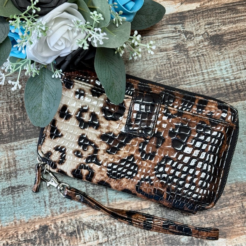 Women’s Animal Printed Faux Leather Wallet with Pockets